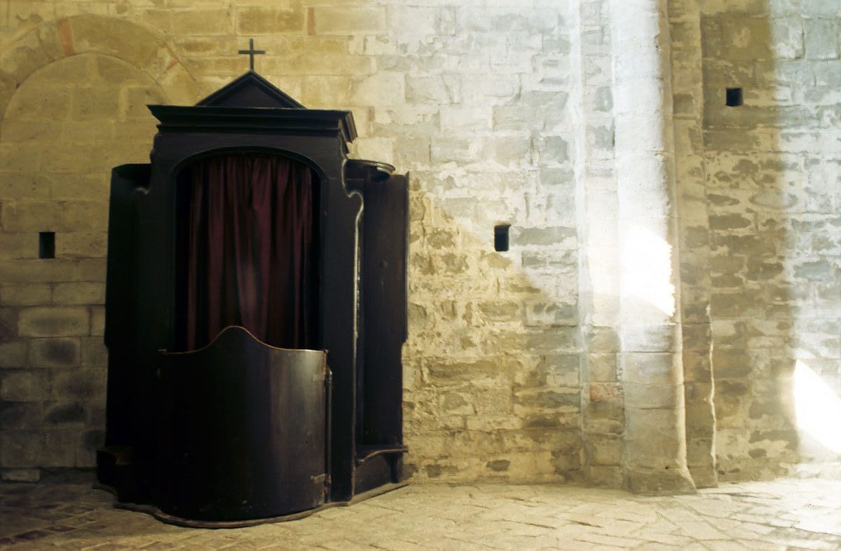 Beichtstuhl Burgkapelle Zitadelle San Marino